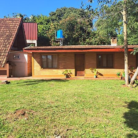 Bungalow Hostel Iguazu Puerto Iguazú Extérieur photo